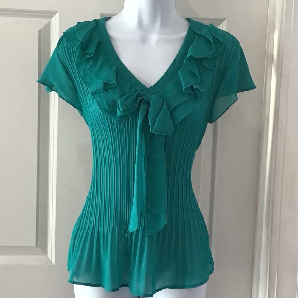 East 5th Elegant Turquoise Ruffle V-Neck Top